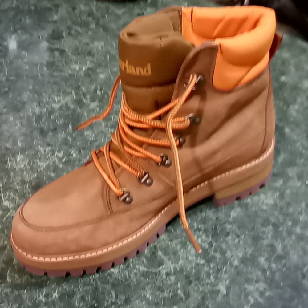 Timberland - Picture 2 of 4